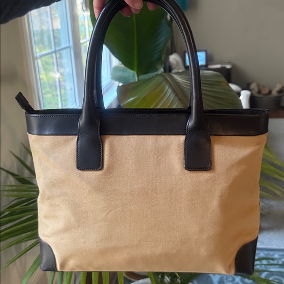 SOLD** Gucci Canvas Sherry Web-line w/ Leather Trim Handbag - Picture 4 of 17